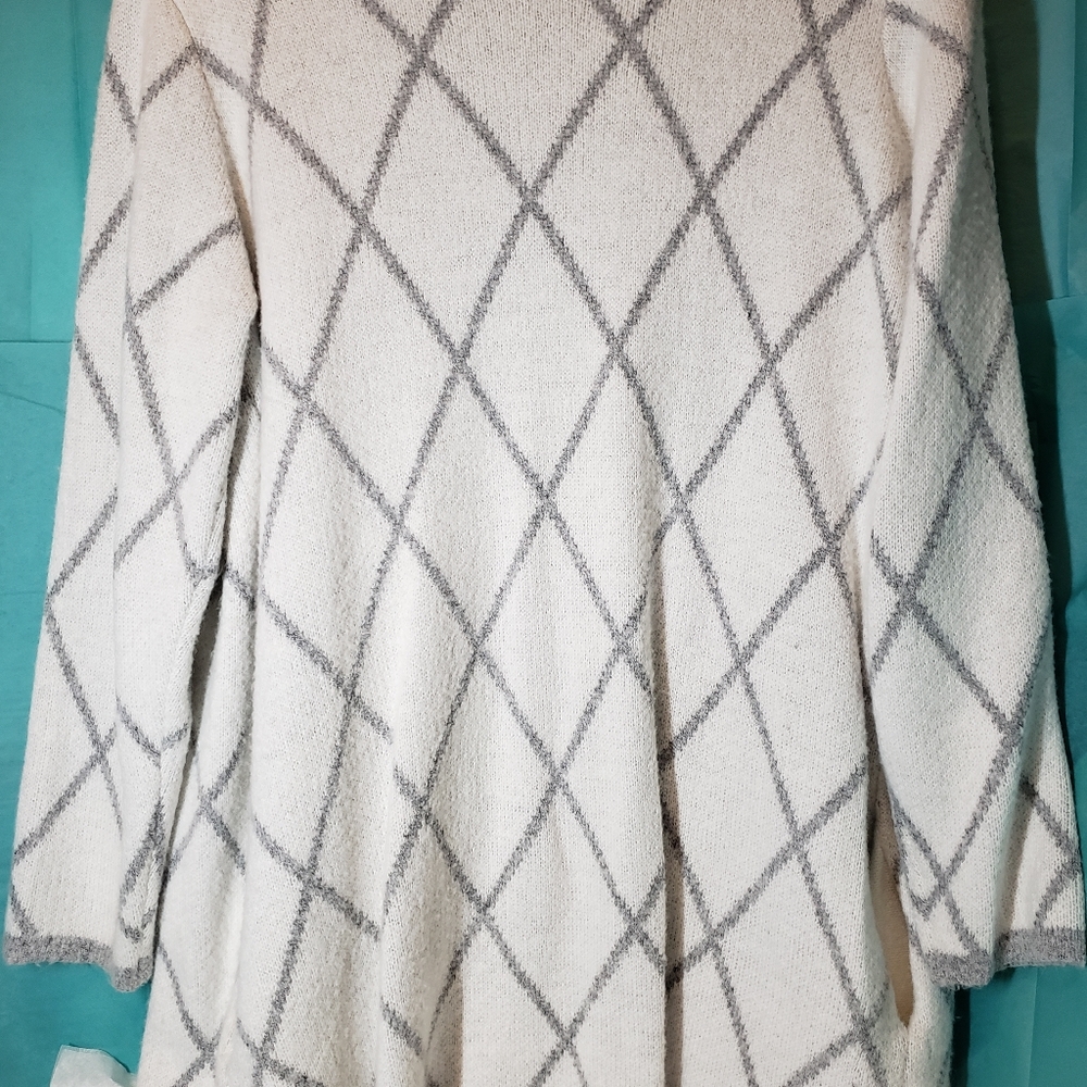 White/Grey Cardigan - Picture 4 of 4